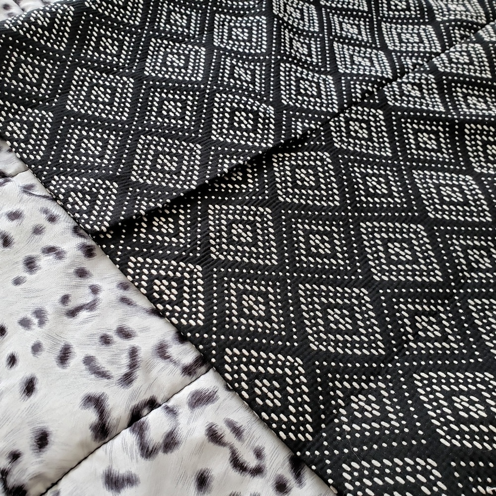 Kasper Black & White Geo Jacquard Skirt Sz 8 - Picture 6 of 8
